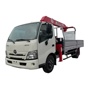 Xe tải Hino XZU730L Euro 5 | Cẩu Unic 3 Tấn 5 Đốt Gắn Giỏ Nâng